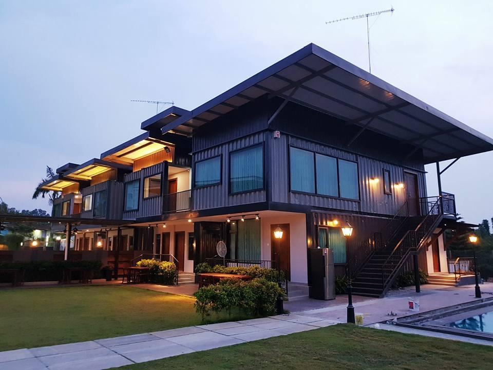 Kluang Container Swimming Pool Hotel Extérieur photo