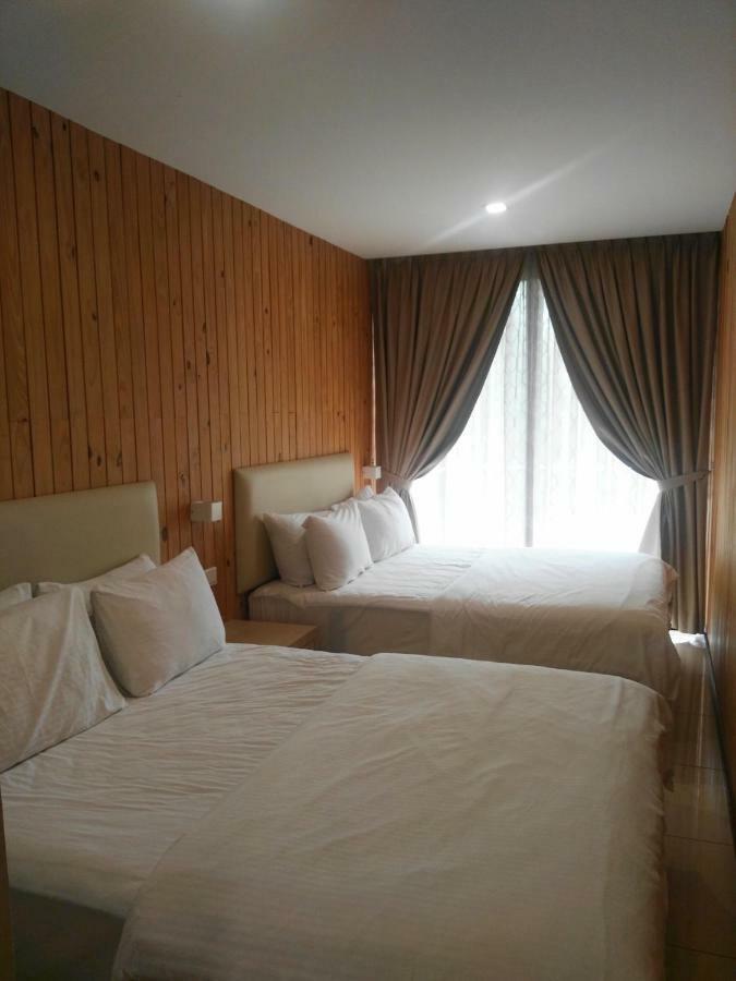 Kluang Container Swimming Pool Hotel Extérieur photo